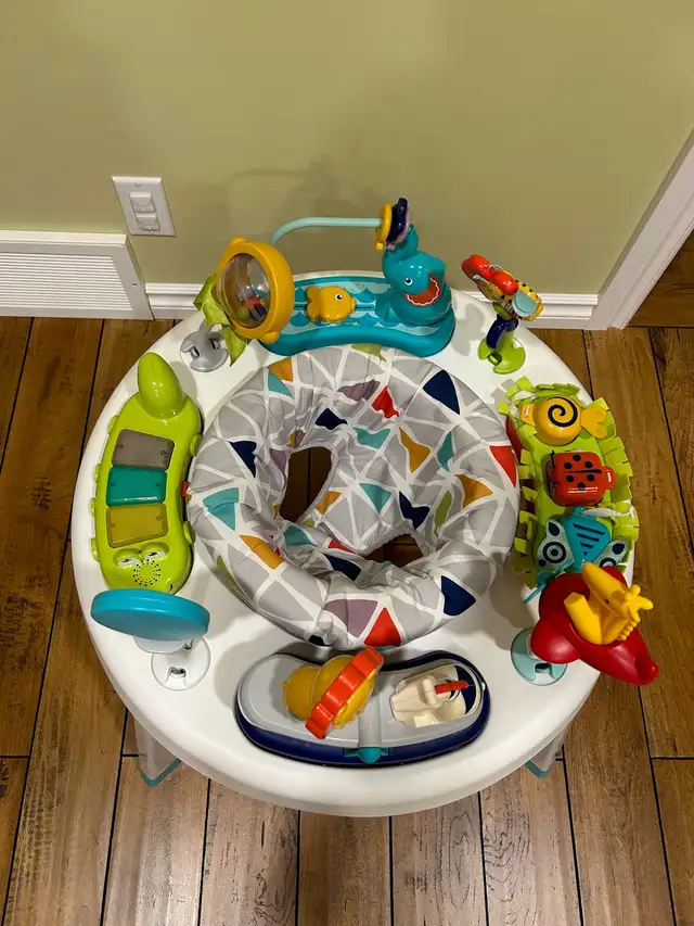 Fisher Price Activity Table in Toys & Games in Saskatoon - Image 3