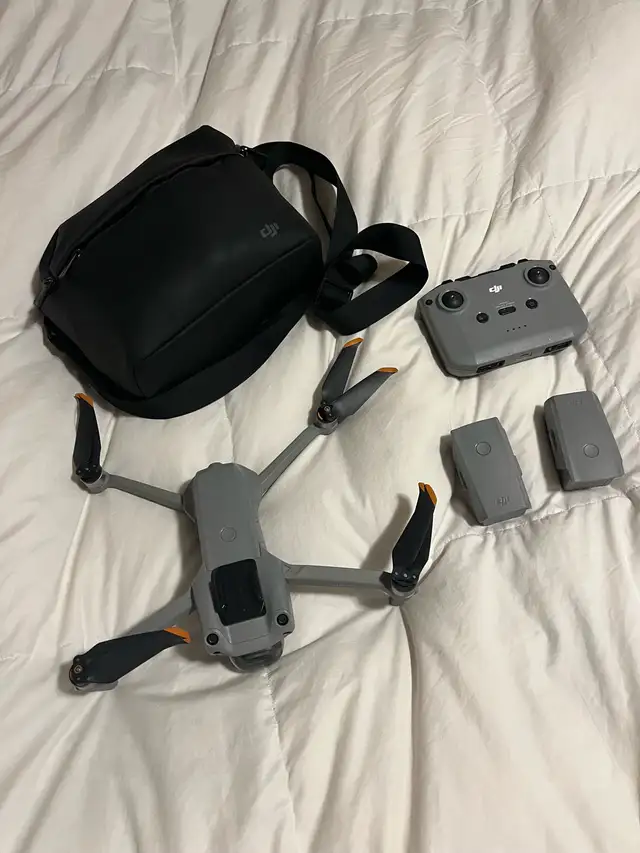 DJI Air 2s combo in Hobbies & Crafts in Whitehorse - Image 2