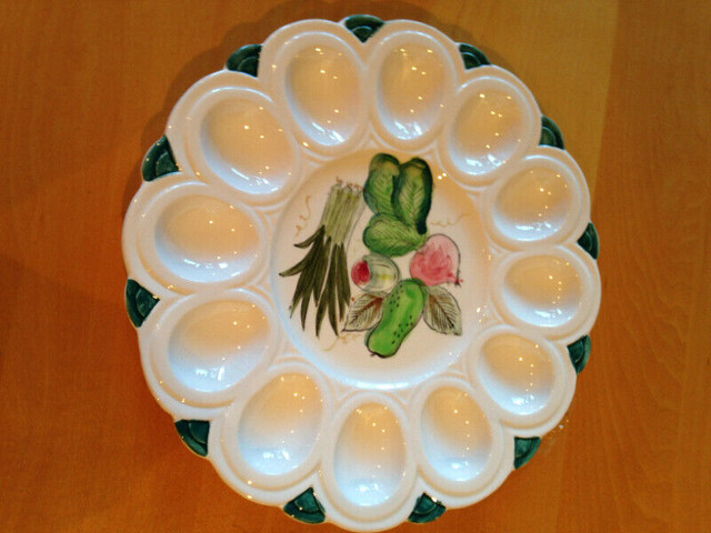 Assiette œufs farcis Vintage dans Vaisselle et articles de cuisine  à Ville de Montréal