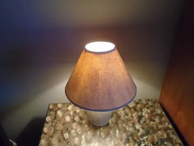 Lampe de chevet/Bedside lamp, View more