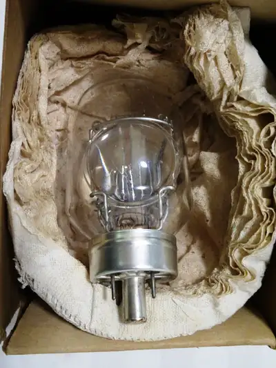 Vintage 3M projector lamp, View more