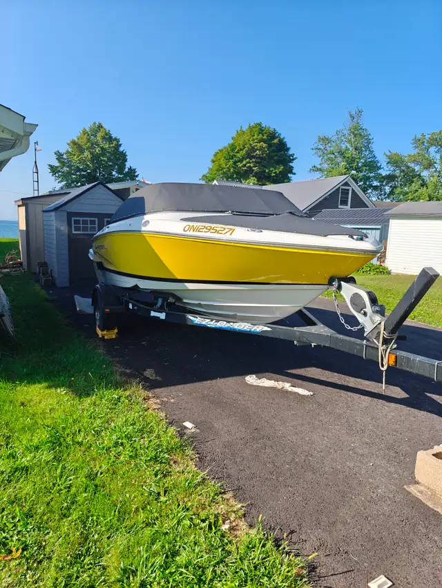 2009 Regal 1900 in Powerboats & Motorboats in St. Catharines - Image 3
