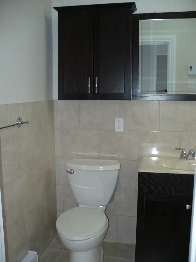 Large Top Floor 2-BR - Grand 2-Chambre au Dernière Étage63417674316929124