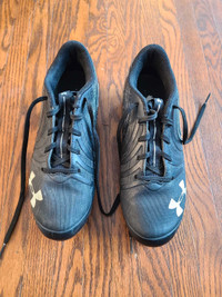 Soccer Cleats size 6.5