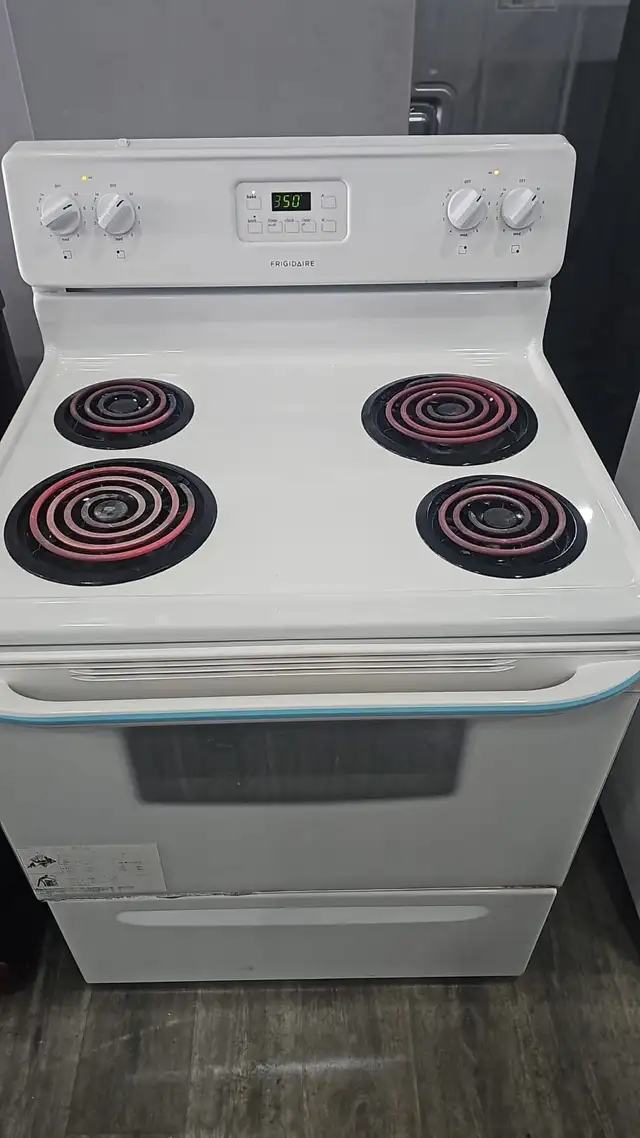 whirlpool 30 w freestanding electric stove range oven  in Stoves, Ovens & Ranges in Mississauga / Peel Region - Image 6