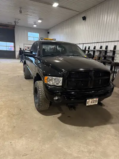 2005 Diesel Dodge Ram 2500 New paint job New transmission New front end Many new parts