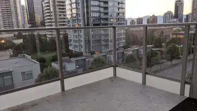 MET 2 by Concord Pacific- Enjoy a magnificent lifestyle with concierge service in the grand lobby an...