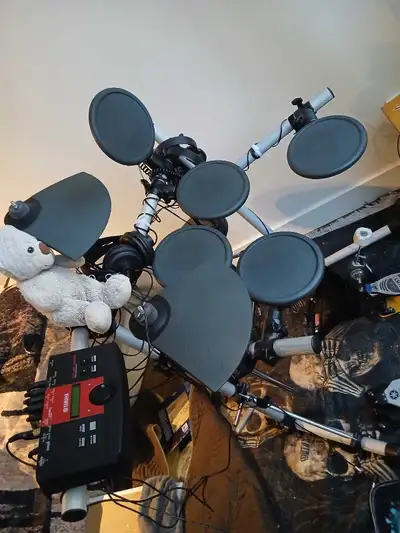 Everyting you need to play today, from beginners to seasoned players. Multiple drum pads, snare, tom...