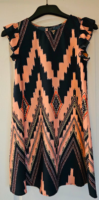 Ladies Zigzag Dress in Size Small or U.S. Size 5 (brand new)