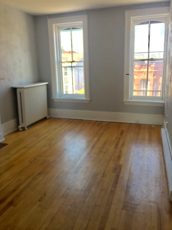 2 Bedroom Uptown Saint John Walking to most amenities Long Term