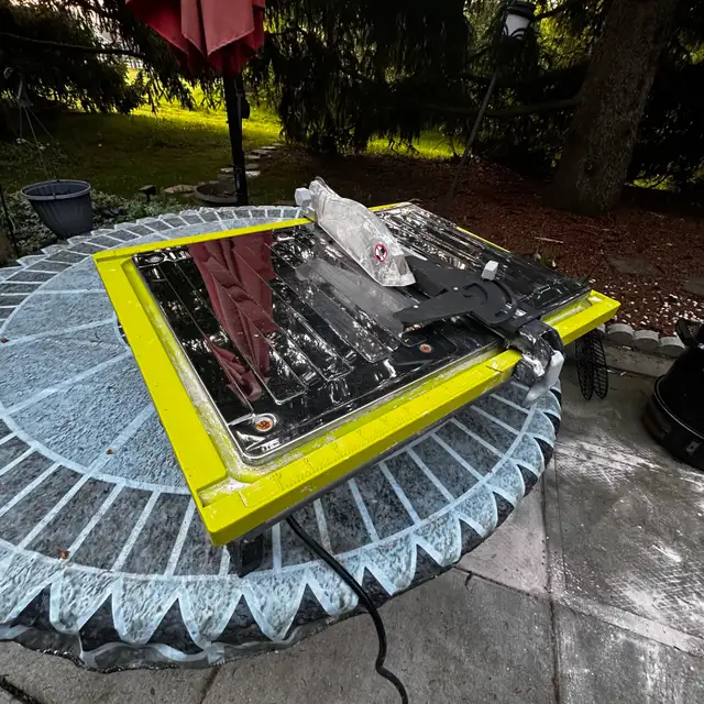 Ryobi Tile Saw in Power Tools in Mississauga / Peel Region - Image 4