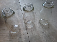 3 Anciennes bouteilles en verre Guida's à vendre(les 3 pour 50$)