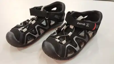Sandales Kamik pour garçon grandeur 1, View more