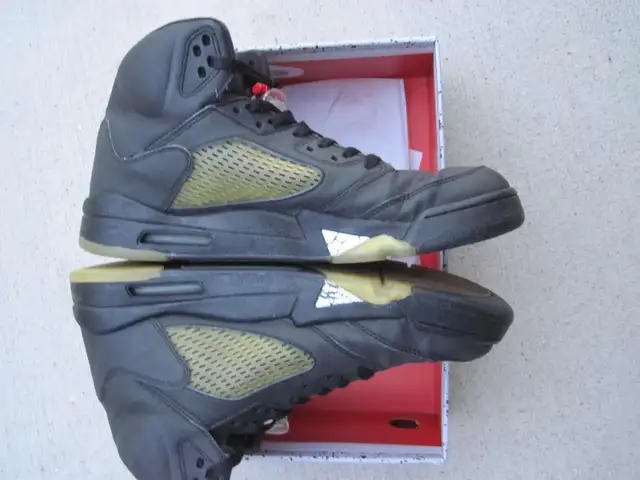 Jordan 5 Size 12 in Men's Shoes in Markham / York Region - Image 6