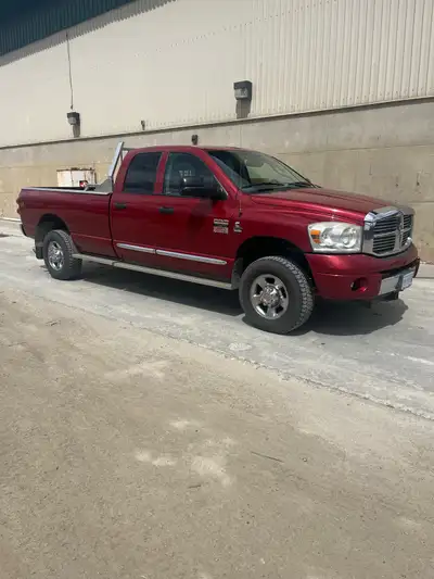 2007 Dodge 3500 Laramie 4x4, 6.7 Cummins engine brake 8ft box c/w dry box, 5th wheel, recent upgrade...