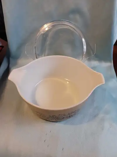 Pyrex Homestead casserole dish with lid, View more