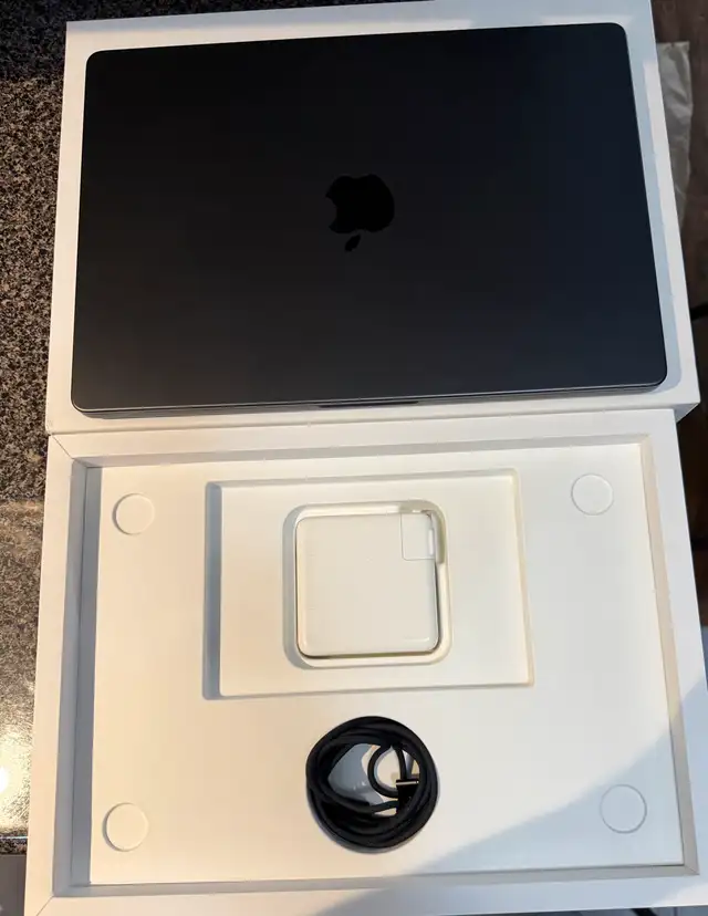Apple Macbook Pro 14” M3 Pro 18/512 2023 model 63234498898051124