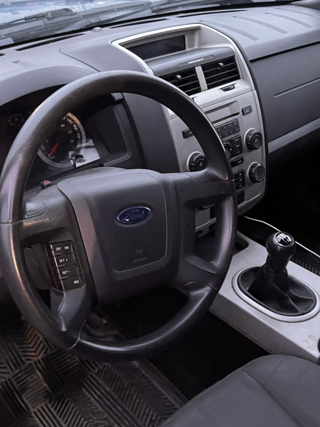 FORD ESCAPE XLT 4DR 2WD in Cars & Trucks in City of Halifax - Image 3
