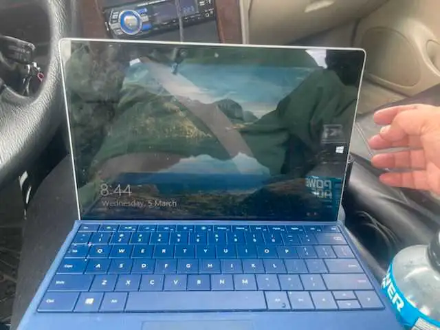 Miscrosoft Surface 3 pro for 300$ in iPads & Tablets in Edmonton - Image 2