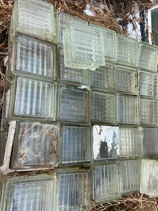 Glass Square Blocks in Windows, Doors & Trim in Moncton - Image 3