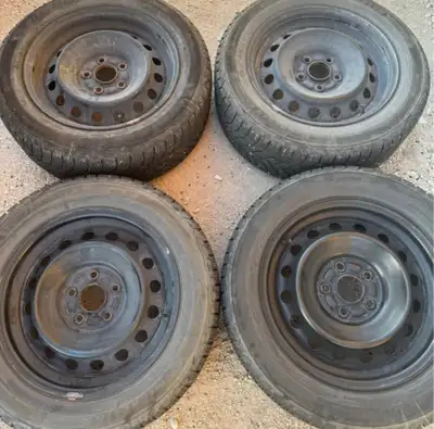 (Pictures 1-5) (4)- 215/55r16 Michelin X-ice Snow Winter tires and rims 85% tread Bolt pattern:5x114...