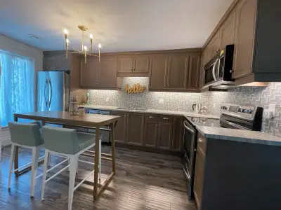 2 Bedroom - 1 Bath Upper