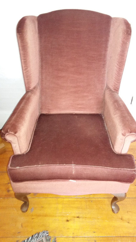 Solid high back chair in Chairs & Recliners in Annapolis Valley