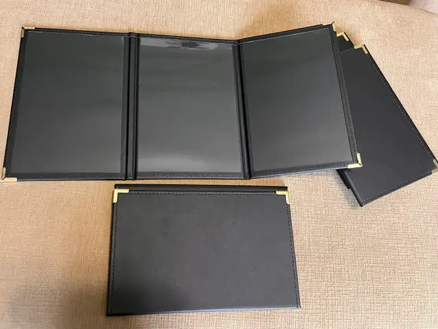 NEW — Menu Holders Set of 4 Tri-Fold Design Gold Corner Accents