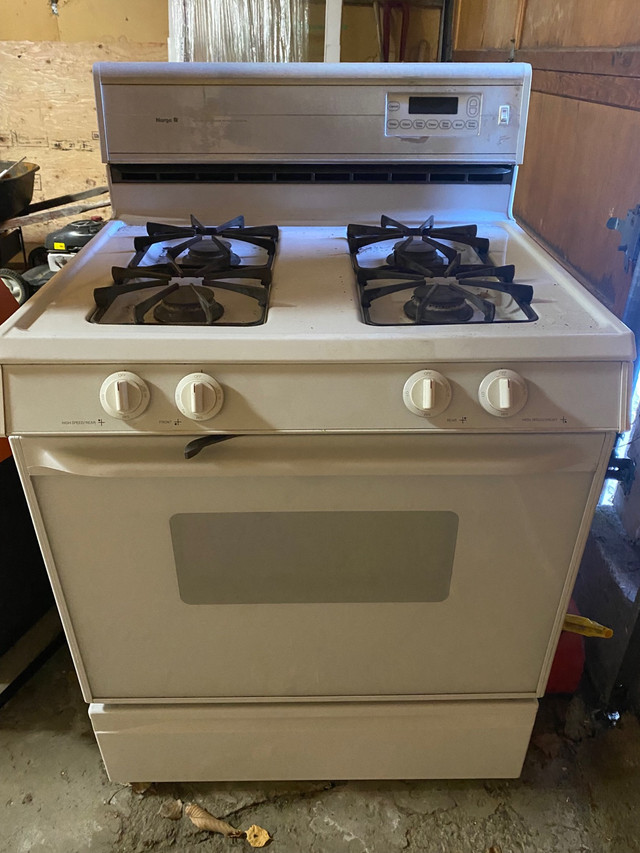 Gas stove in Stoves, Ovens & Ranges in Prince Albert