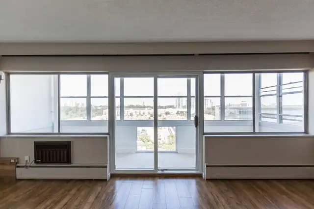 $2050 Spacious 2 bedroom condo in central Waterloo for rent. in Long Term Rentals in Kitchener / Waterloo - Image 4