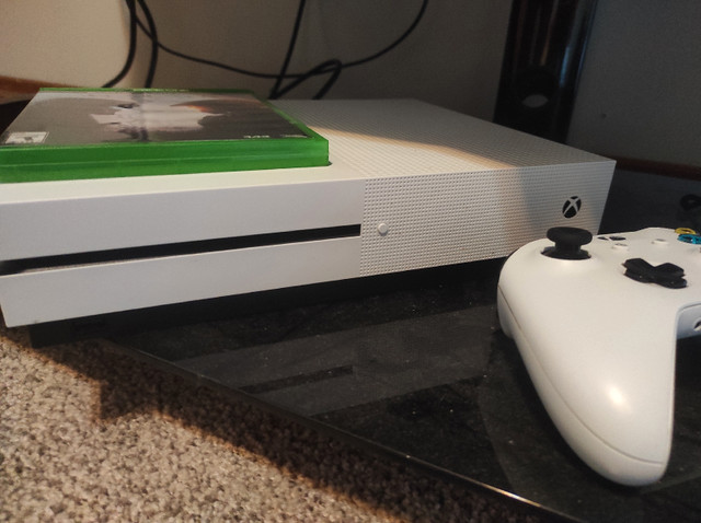 Xbox One s 1tb with controller and game | XBOX One | Edmonton | Kijiji