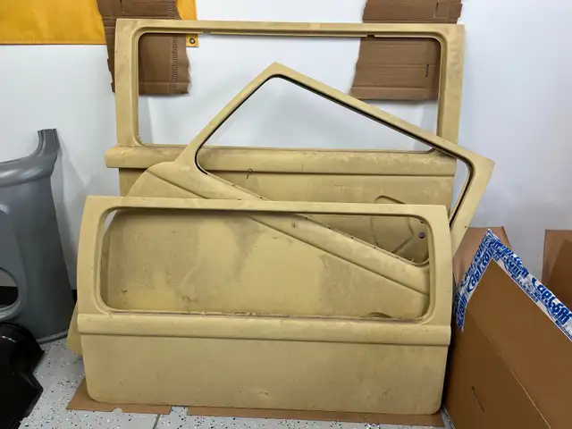 1976 Volkswagen Transporter Van With Engine and Transmission in Classic Cars in Oshawa / Durham Region - Image 11