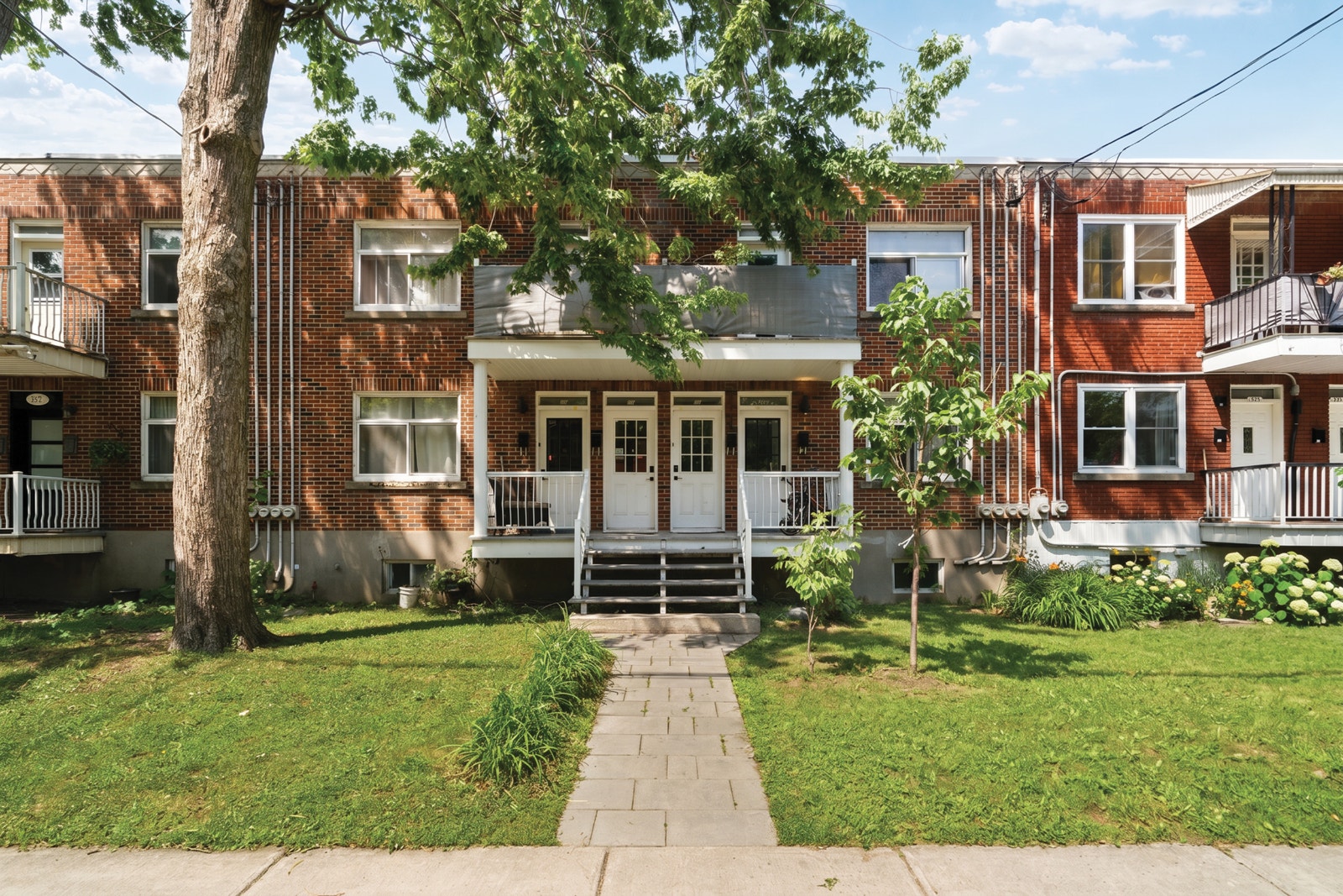 Immense 3 chambres rénové avec cour – Lachine – libre 1er août — photo 3