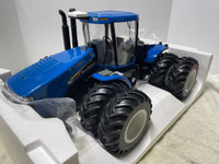 SOLD* 1/16 NEW HOLLAND TJ480 4WD Farm Toy Tractor