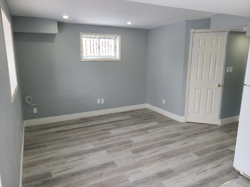 1 bedroom walkout basement for rent in Orangeville Long Term Rentals