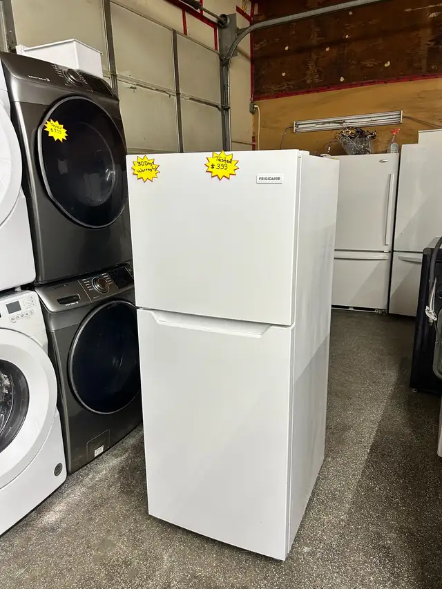 Fridge Frigidaire 24” wide apartment size -  %100 working  in Refrigerators in Kitchener / Waterloo - Image 8