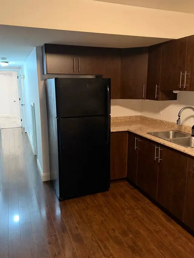2 bedroom basement suite  in Long Term Rentals in Delta/Surrey/Langley - Image 3