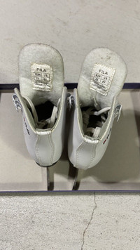 Girls skating shoes- size 8 Y