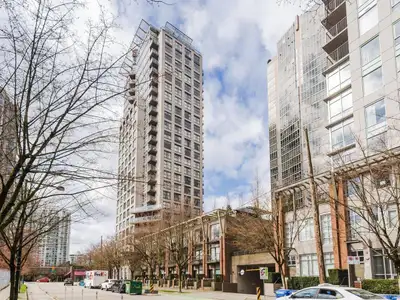 Yaletown Studio with Views – Fully Furnished & Ready to Move In