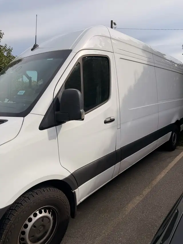 Extended 170" Cargo Sprinter Van Delivery Service – Bus