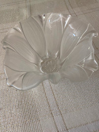 8 Petals Candy dish or motive candle holder