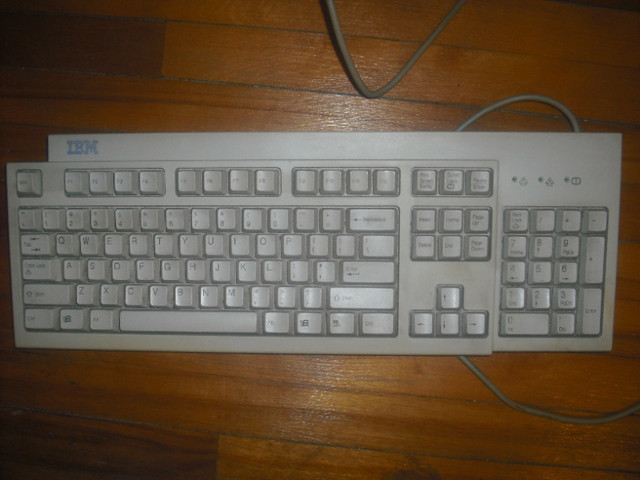 4 Keyboards in Mice, Keyboards & Webcams in Kitchener / Waterloo - Image 4