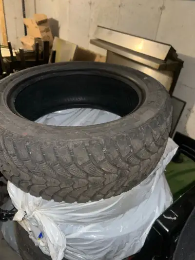 225/50/17 winter tires Brand new winter tires, only used for one season, came off of my bmw that I s...