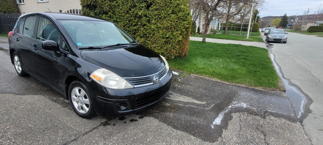 Nissan versa 2009, 1.8 parfait état de march,  215 500 km,  négo dans Autos et camions  à Sherbrooke