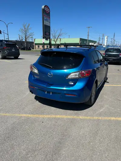 Mazda3 GS Hatchback 2013 – Très bon état – économique et fiable À vendre Mazda3 GS Sport 2013 (hatch...