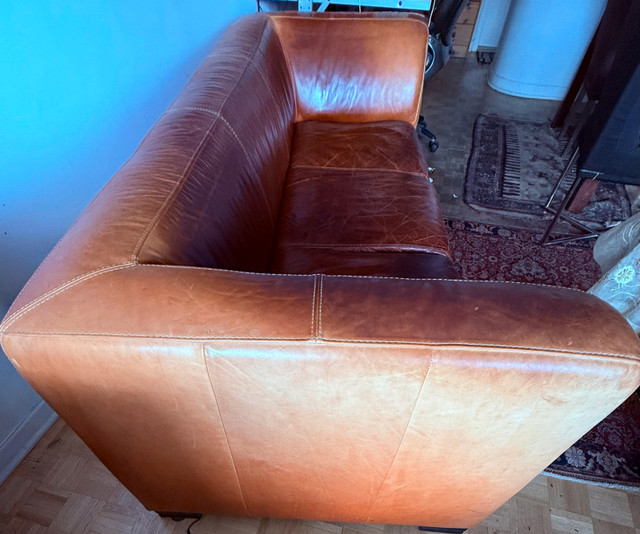 Italian Leather Sofa Natuzzi  dans Sofas et futons  à Ville de Montréal - Image 3