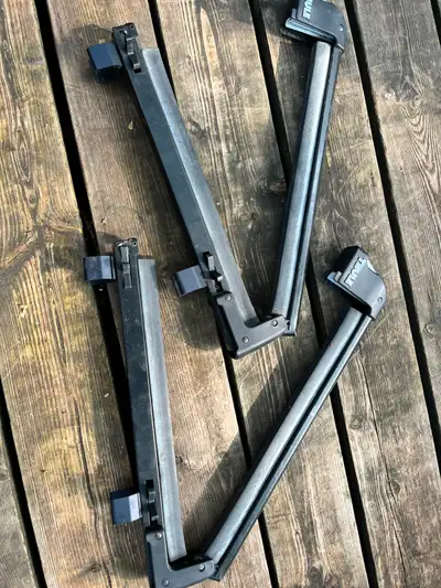 Thule Ski / Snowboard Holder, View more