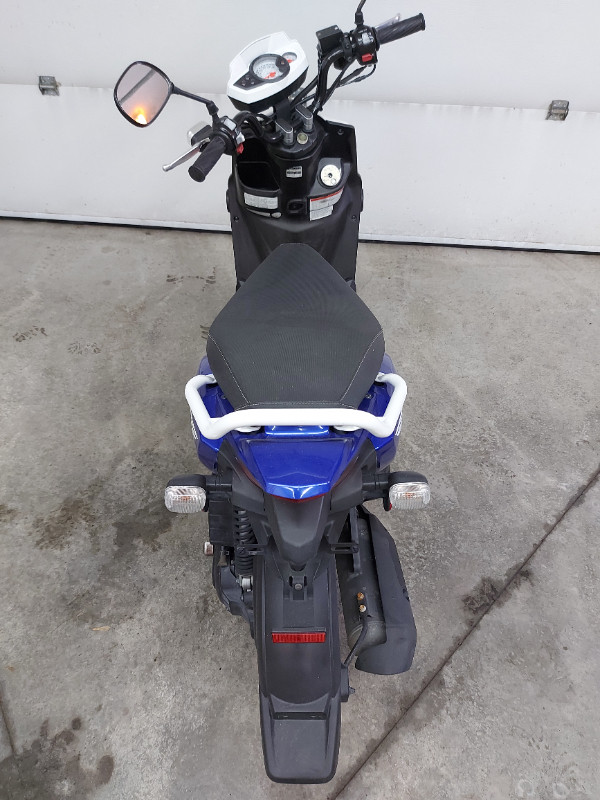 Yamaha zuma 2014 dans Scooters et minimotos  à Granby - Image 3