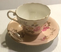 Aynsley Footed Teacup & Saucer Wild Rose on Pale Pink Ca 1939