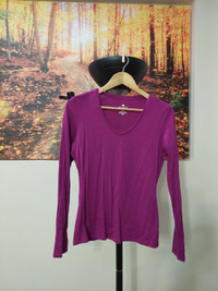 Brand new, size M, 100% merino wool, made in Canada